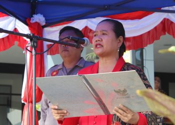 Maryke Alelo Direktur Polimdo Menjadi Inspektur Upacara HUT Kemerdekaan RI Ke-78