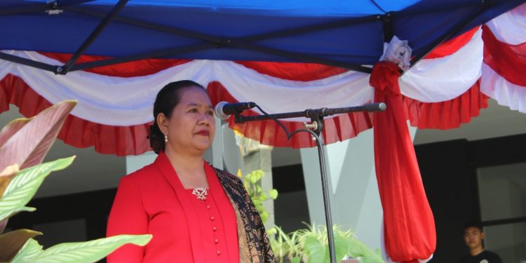Maryke Alelo Direktur Polimdo Menjadi Inspektur Upacara HUT Kemerdekaan RI Ke-78