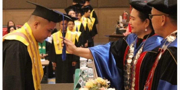 Wisudawan Polimdo Ciptakan Motivasi Skill dan Mampu Mengoperasikan Sesuatu Diberbagai Hal