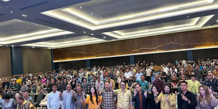 Caleg Golkar Jerry Sambuaga Bersama Reynald Tuwaidan Berdoa Dan Deklarasi Bersama Hamba Tuhan Minut dan Bitung