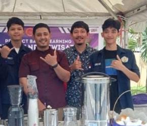 PBL Expo Polimdo: Mahasiswa Pariwisata Tawarkan Inovasi di Caffe Polimdo