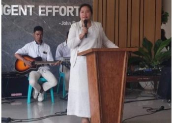 Moment Paskah Dirayakan Civitas Akademika Polimdo, Ini Kata Direktur Dra Maryke Alelo