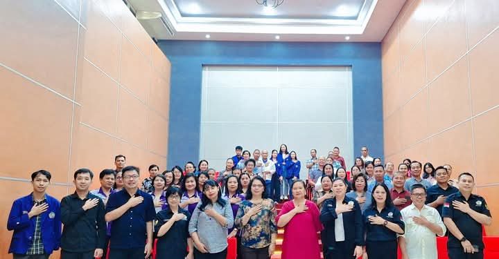 Direktur POLIMDO dan Jurusan Akuntansi Gelar Pengabdian Masyarakat Bersama Jemaat GMIM Getsemani Sumompo