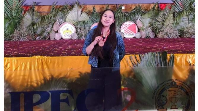 Mahasiswi Polimdo Archelia Dalisang Raih Perunggu di IPEC II 2025, Harumkan Nama Tuan Rumah