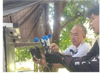 Polimdo dan Mitra Pasang Alat Monitoring di Desa Bahoi, Dukung Konservasi dan Wisata Bahari Berkelanjutan