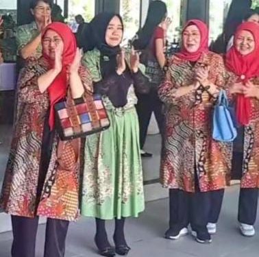 Polimdo Sambut Kunjungan UPN Veteran Jakarta, Perkuat Kerja Sama Vokasi untuk Tingkatkan Keterampilan Praktikum Mahasiswa