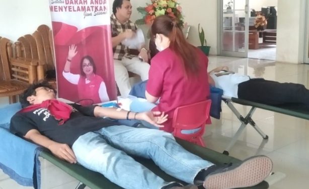 Politeknik Negeri Manado Semarakkan Dies Natalis ke-35 dengan Donor Darah: Mahasiswa dan Publik Bersatu untuk Kemanusiaan